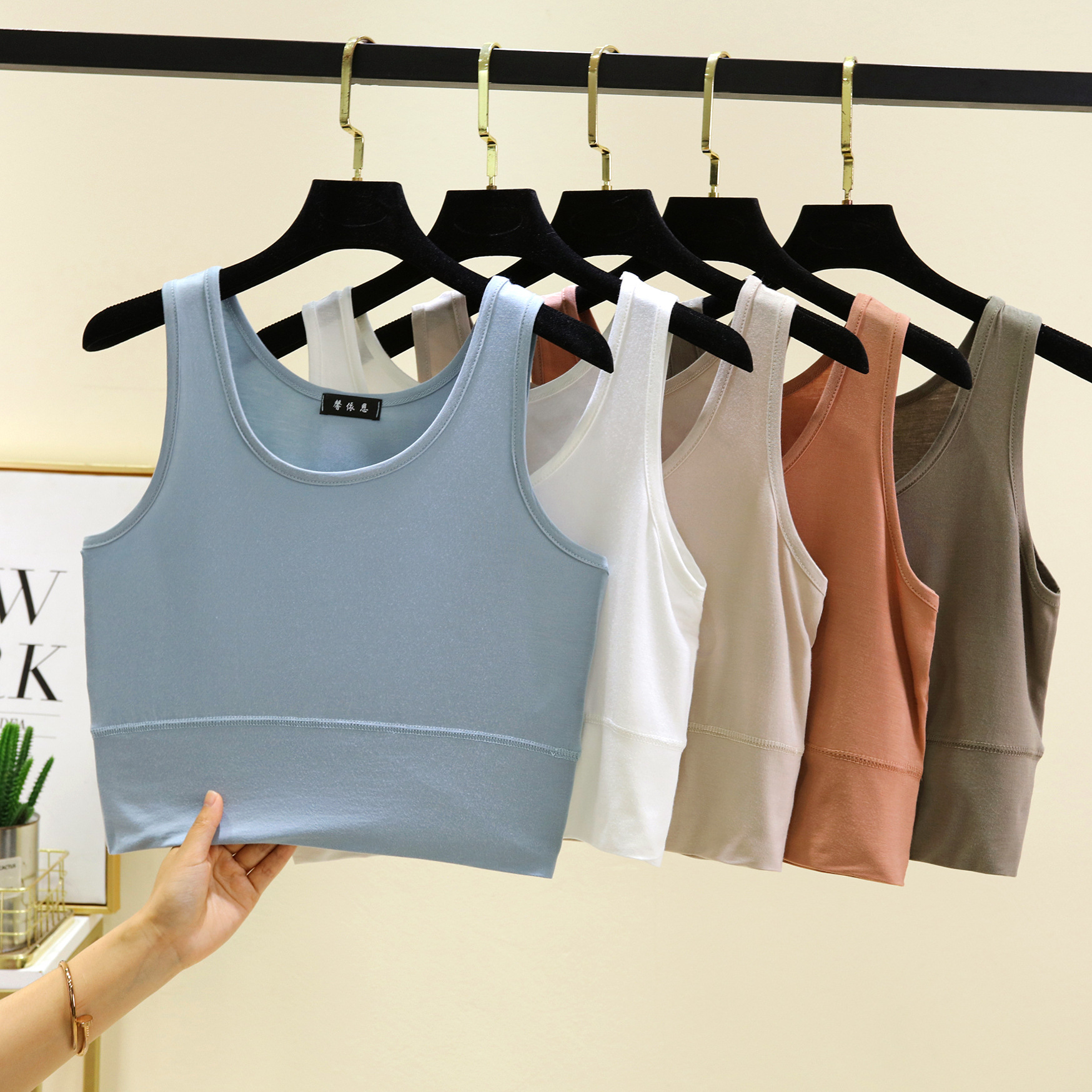 모달 O넥 크롭탑 탄성 반팔 민소매 나시 여름 솔리드  - Sleeveless Undershirt 리뷰 및 가격